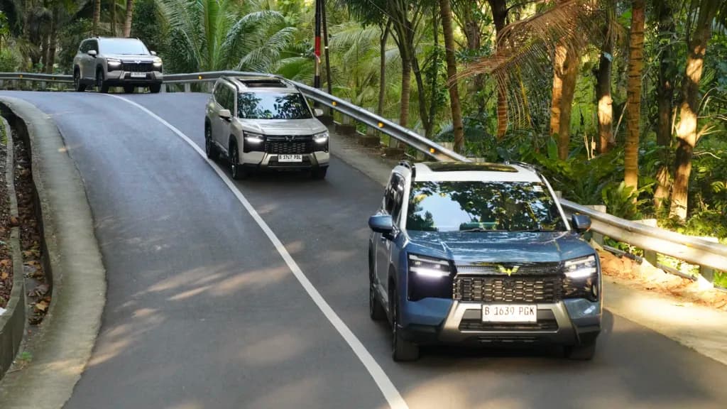 Uji Ketangguhan Jalur Pansela, Konsumsi BBM Wuling Eksion PHEV Tembus 24 Km/Liter